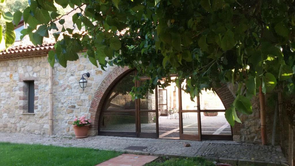 Masseria Rocca Di Gonato Castelbuono  Buitenkant foto