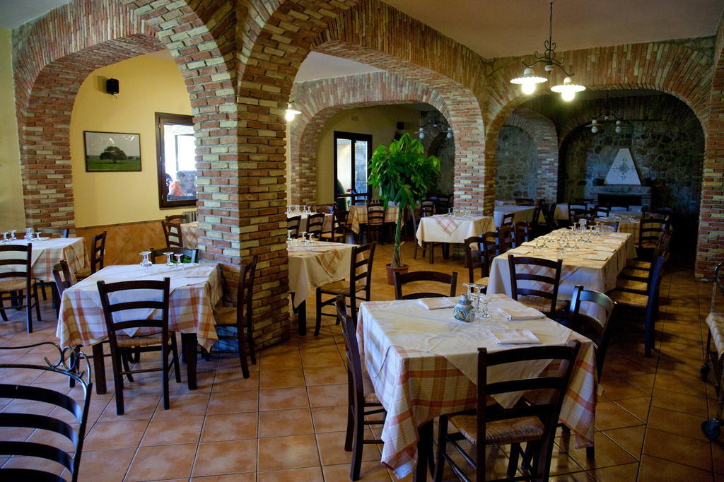 Masseria Rocca Di Gonato Castelbuono  Buitenkant foto