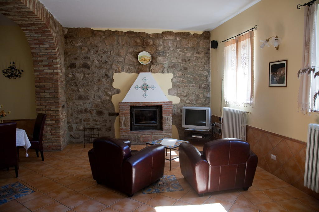 Masseria Rocca Di Gonato Castelbuono  Buitenkant foto